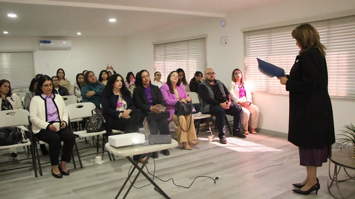 74-cl-mujeres trabajando-3